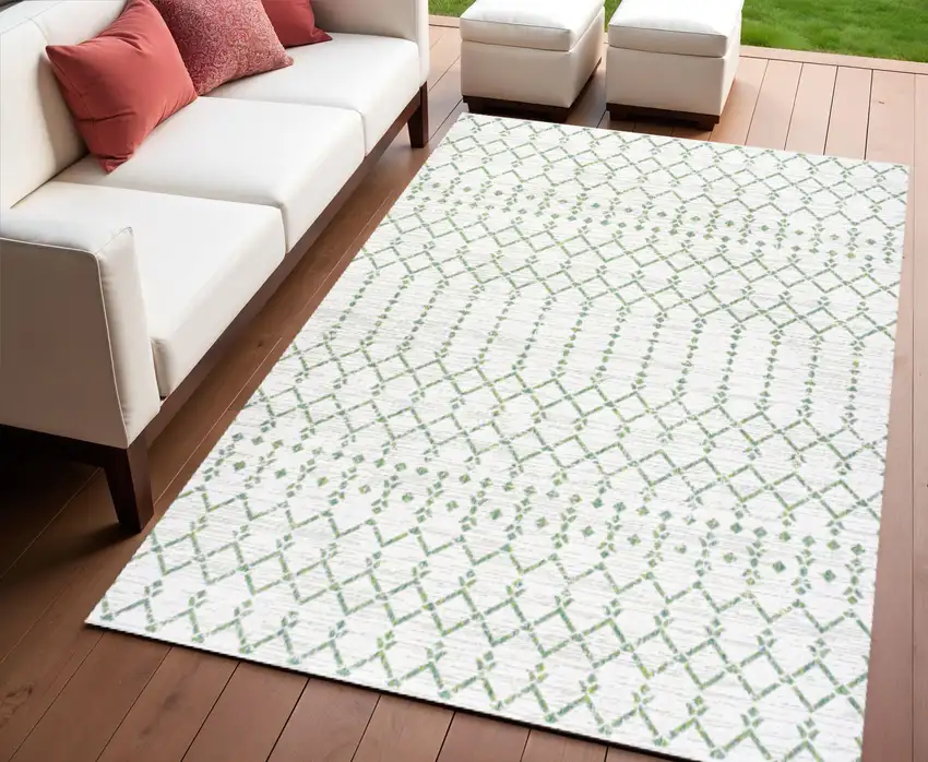 Green And Ivory Trellis Indoor Outdoor Area Rug Photo 1