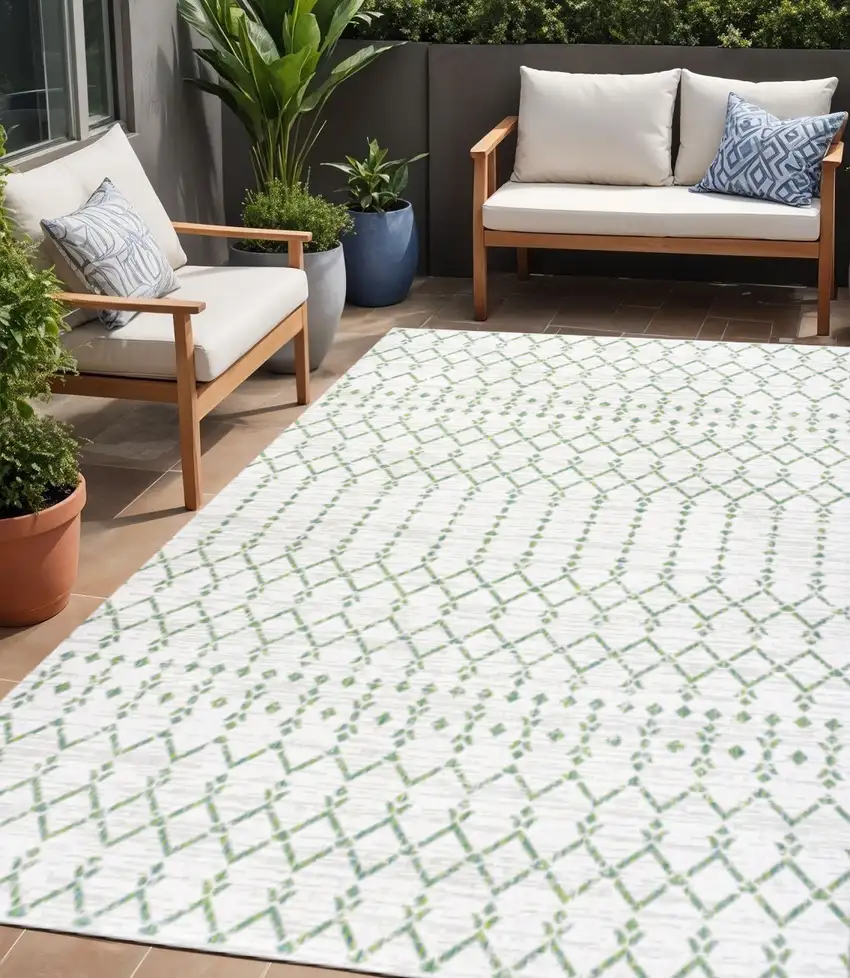 Green And Ivory Trellis Indoor Outdoor Area Rug Photo 1