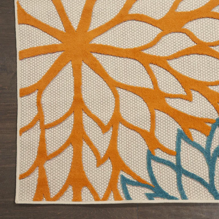 Green Floral Indoor Outdoor Area Rug Photo 1