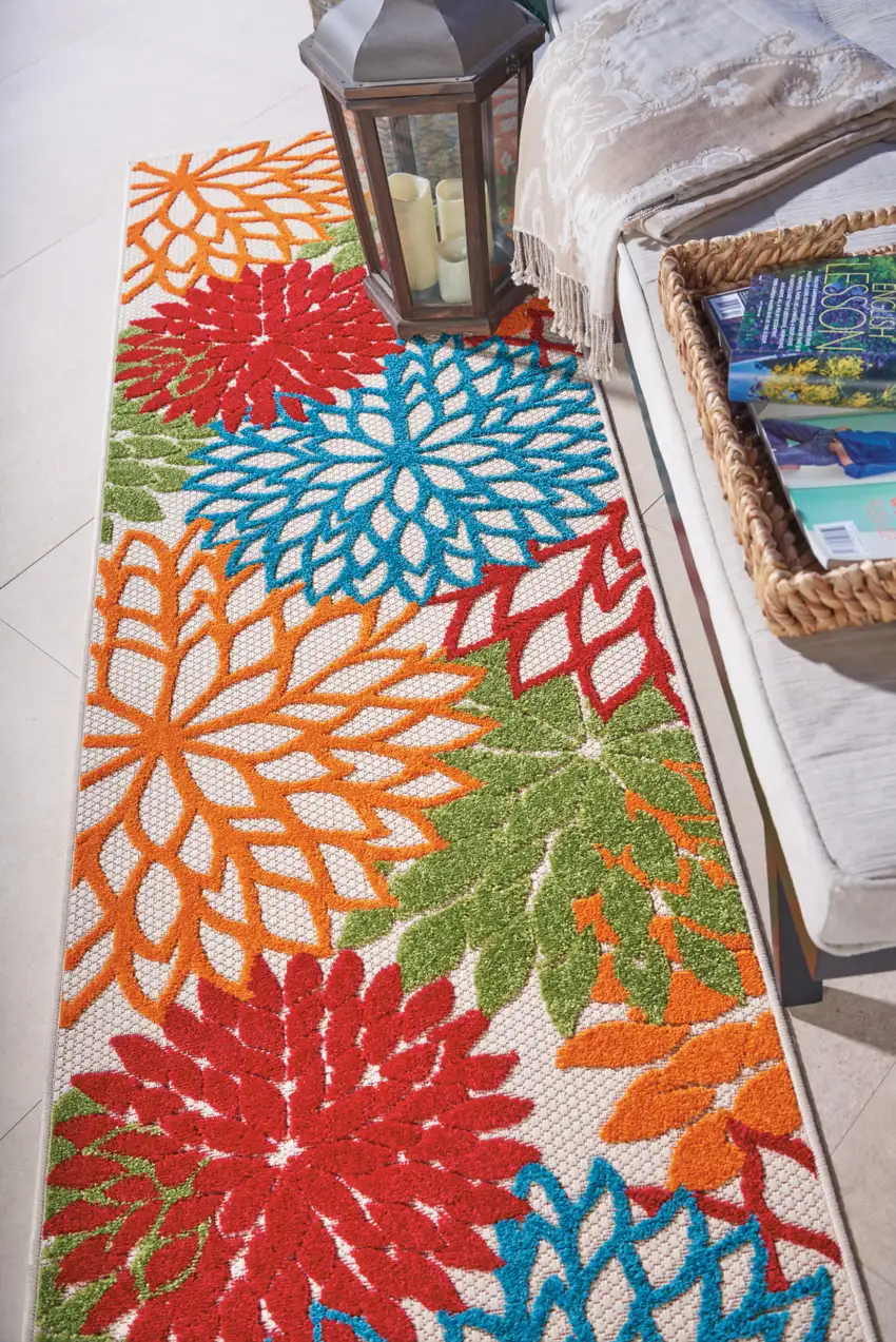 Green And Ivory Floral Indoor Outdoor Area Rug Photo 4