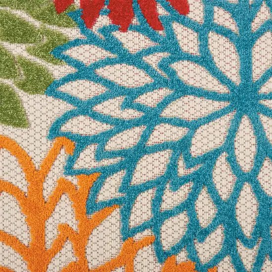 8' Green And Ivory Indoor Outdoor Area Rug Photo 1