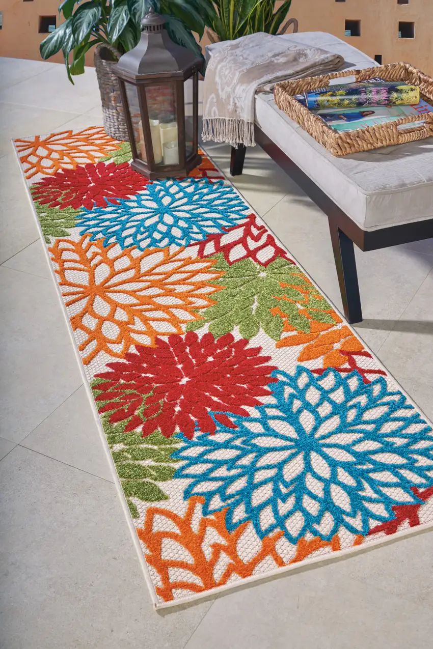 Green And Ivory Floral Indoor Outdoor Area Rug Photo 7