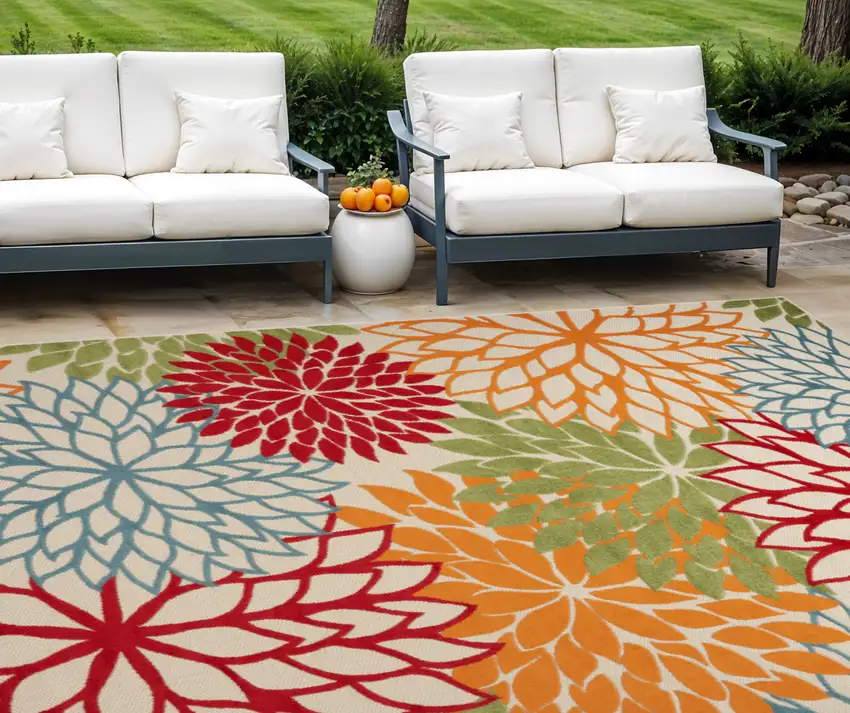 Green Floral Power Loom Area Rug Photo 1