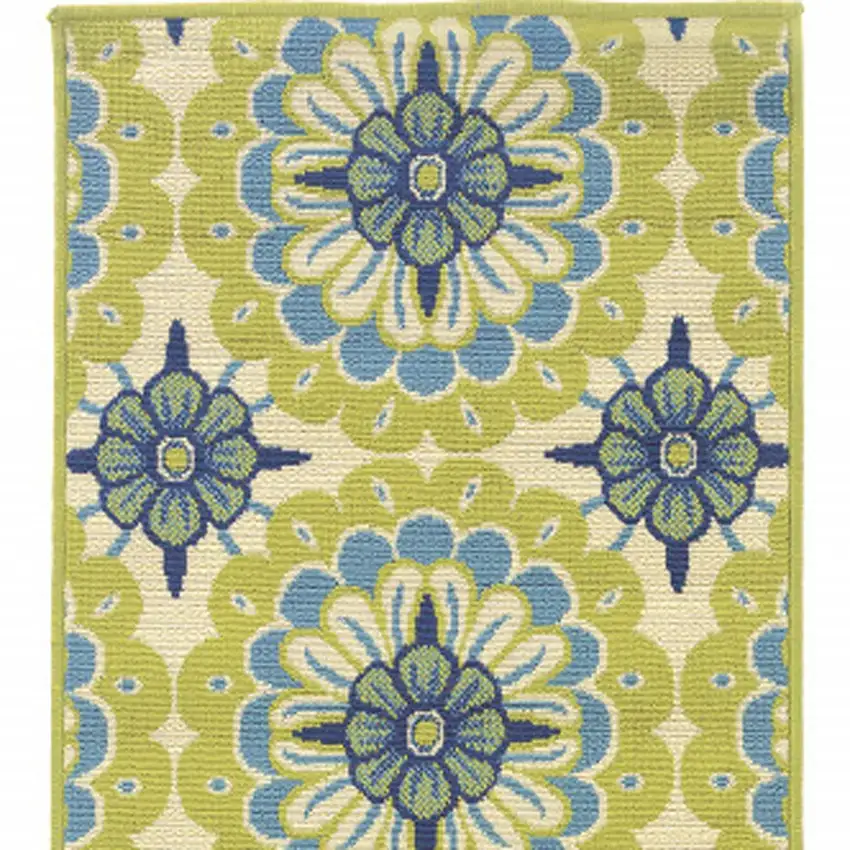 Green and Ivory Floral Stain Resistant Indoor Outdoor Area Rug Photo 9