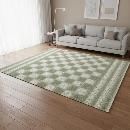 Green Geometric Area Rug Photo 1