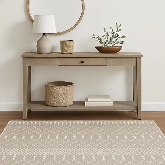 Green Geometric Area Rug Photo 1