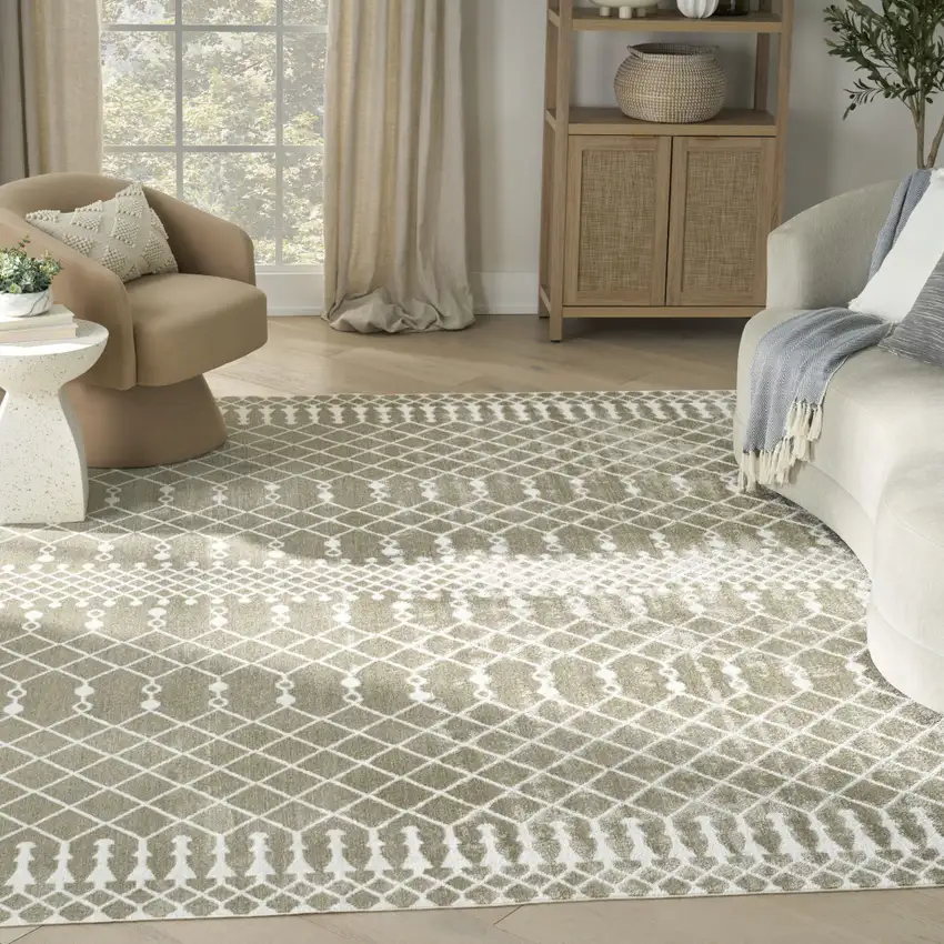Green Geometric Area Rug Photo 5