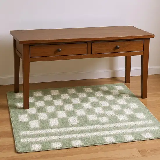 Green Geometric Area Rug Photo 1