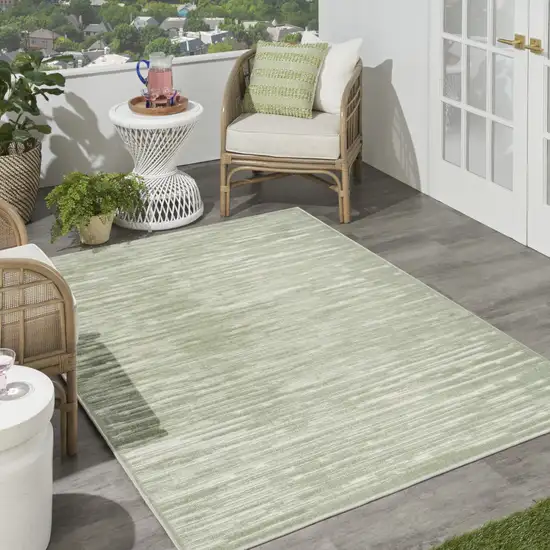 Green Geometric Area Rug Photo 5