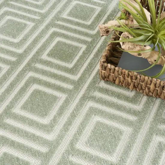 Green Geometric Area Rug Photo 6