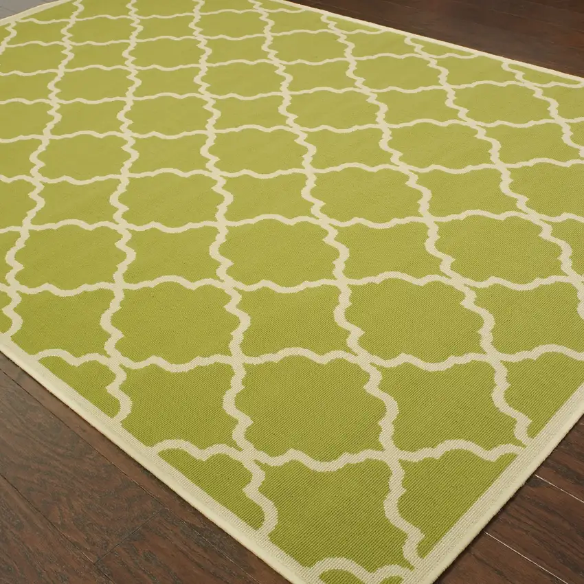 Green Geometric Stain Resistant Indoor Outdoor Area Rug Photo 4