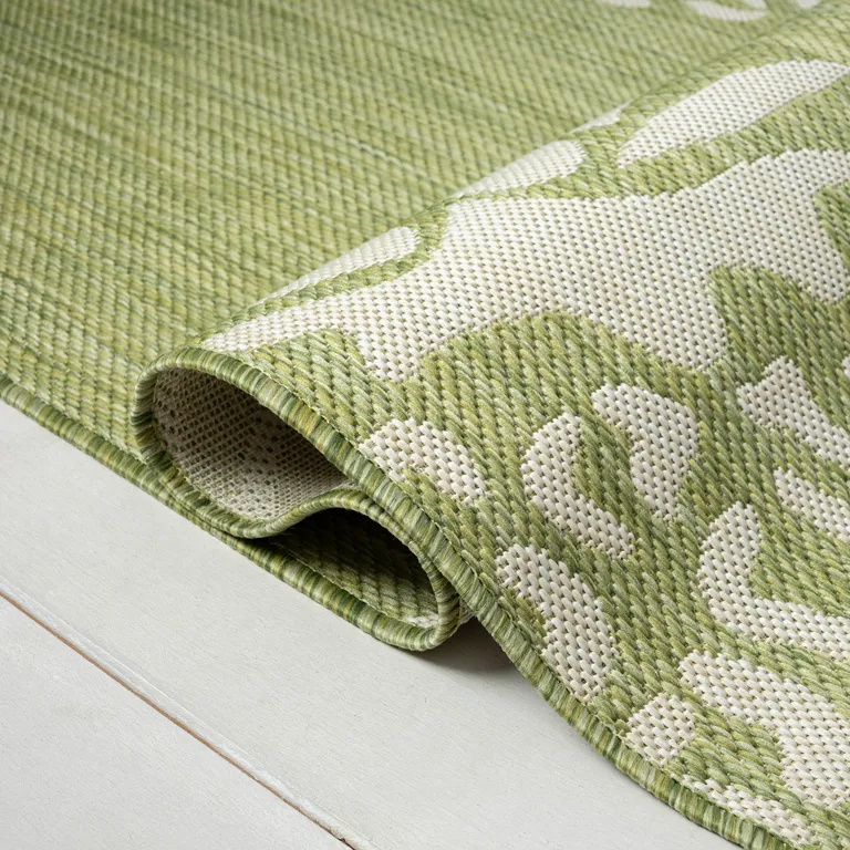 Green Pineapple Indoor Outdoor Area Rug Photo 3