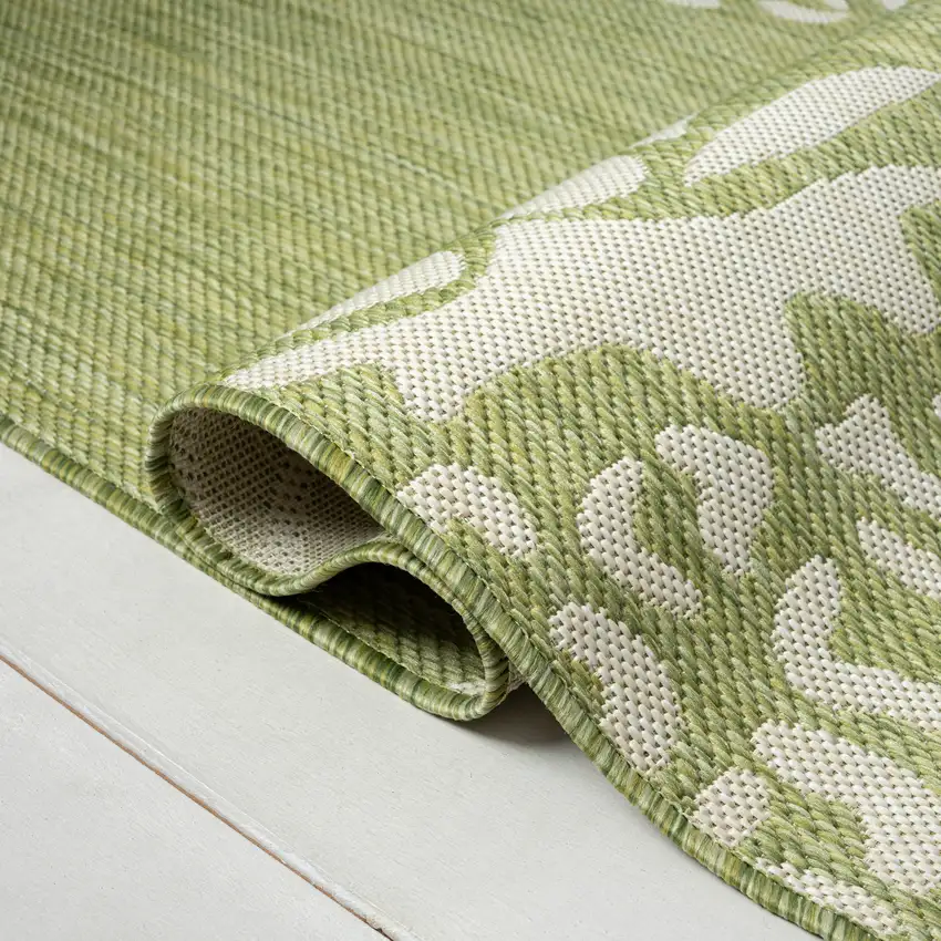 Green Pineapple Indoor Outdoor Area Rug Photo 3