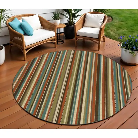 Green Round Indoor Outdoor Area Rug Photo 1