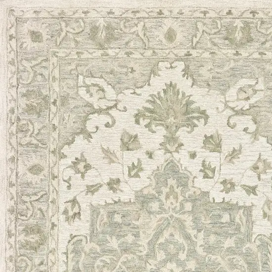 Green and Cream Medallion Area Rug Photo 3