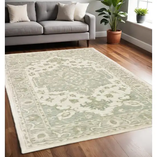 Green and Cream Medallion Area Rug Photo 2