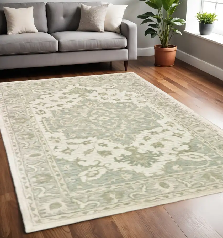 Green and Cream Medallion Area Rug Photo 2
