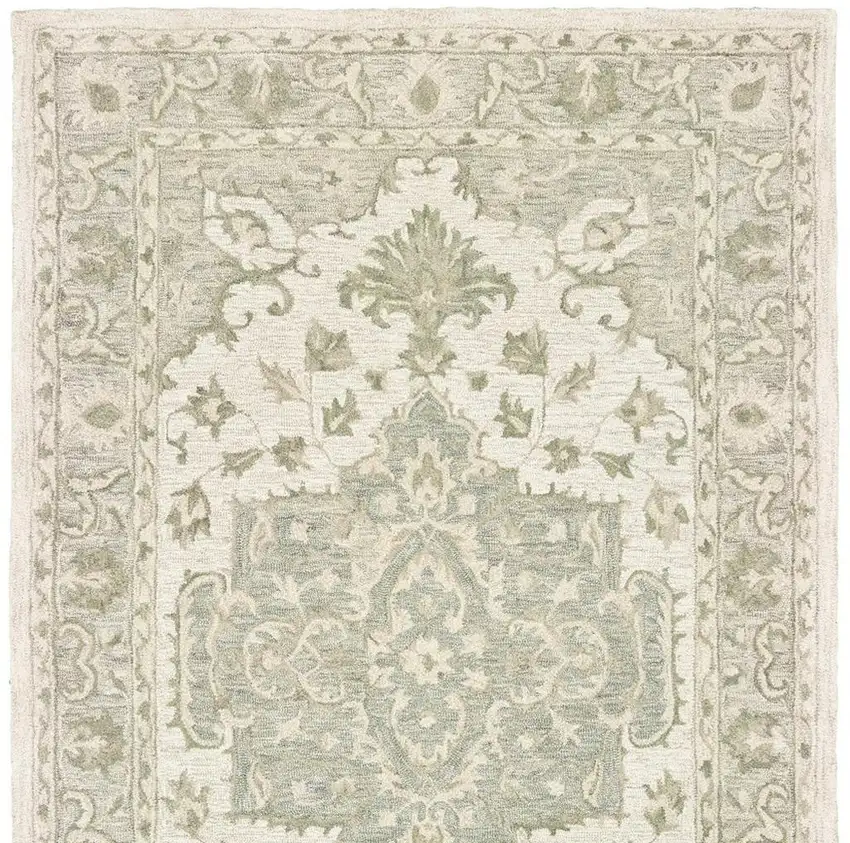 Green and Cream Medallion Area Rug Photo 4