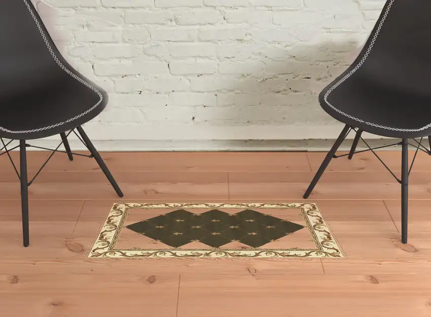 Green and Ivory Trellis Area Rug Photo 2