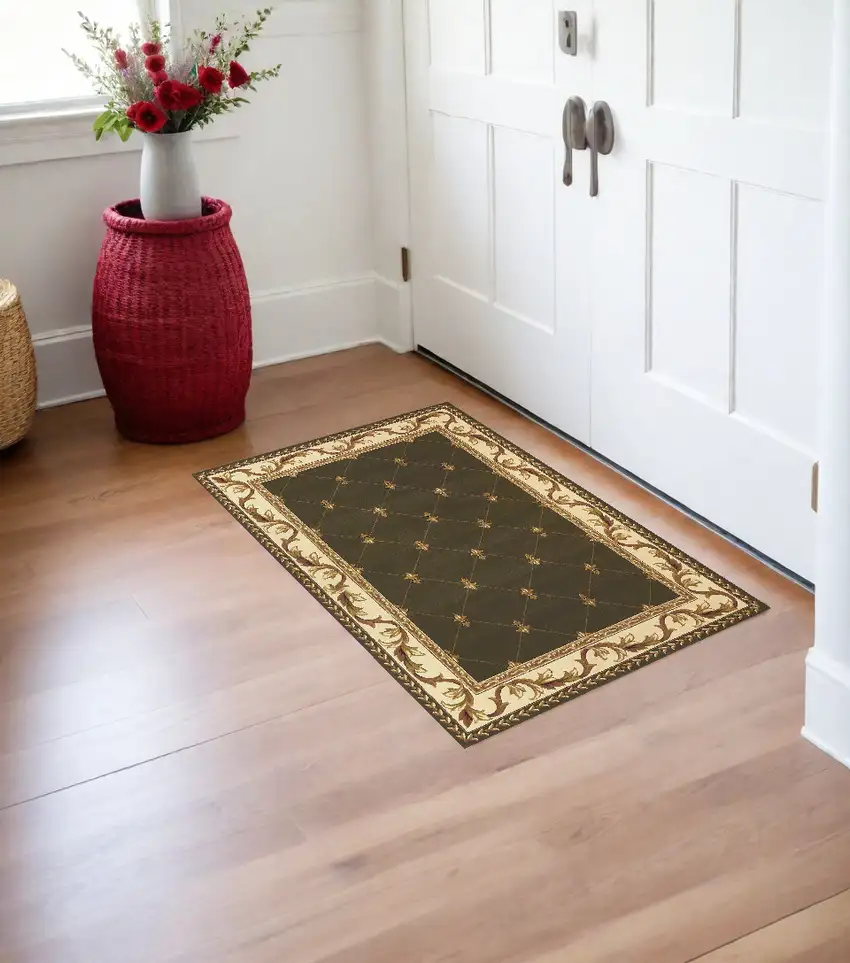 Green and Ivory Trellis Area Rug Photo 1