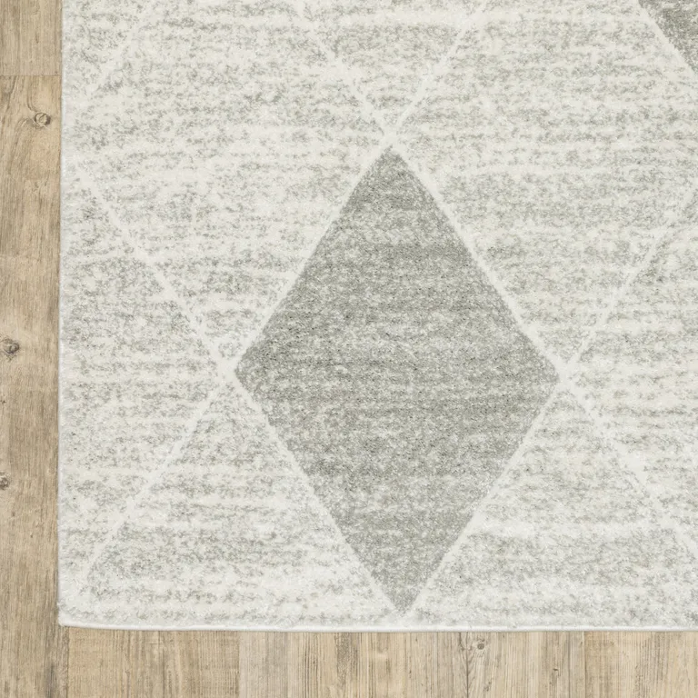 Grey And Ivory Geometric Power Loom Stain Resistant Runner Rug Photo 5