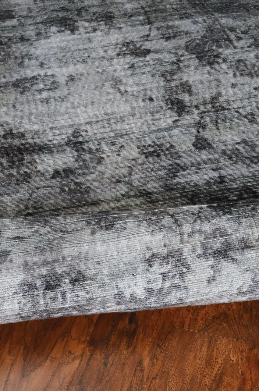 Grey Area Rug Photo 5