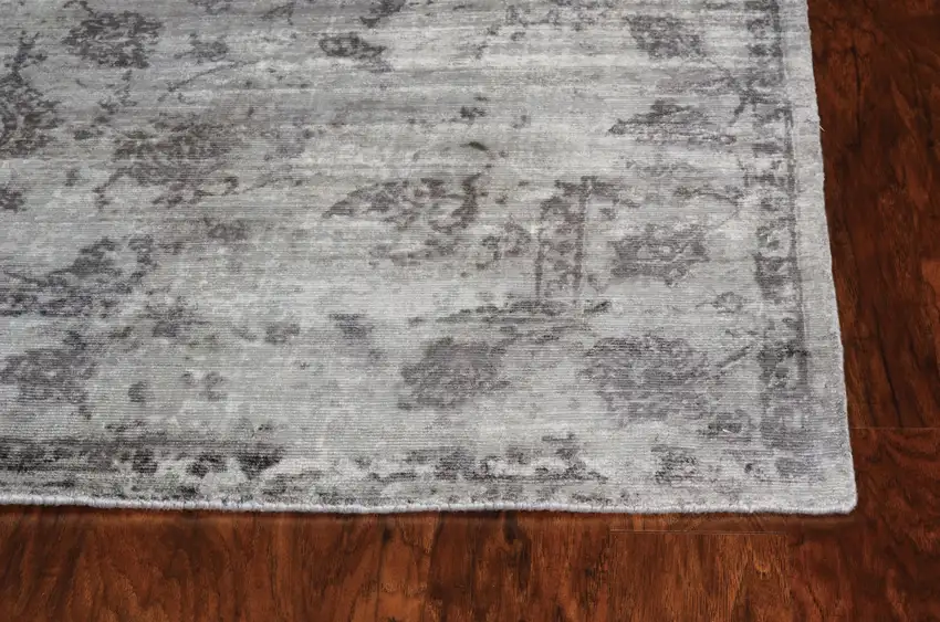 Grey Area Rug Photo 4