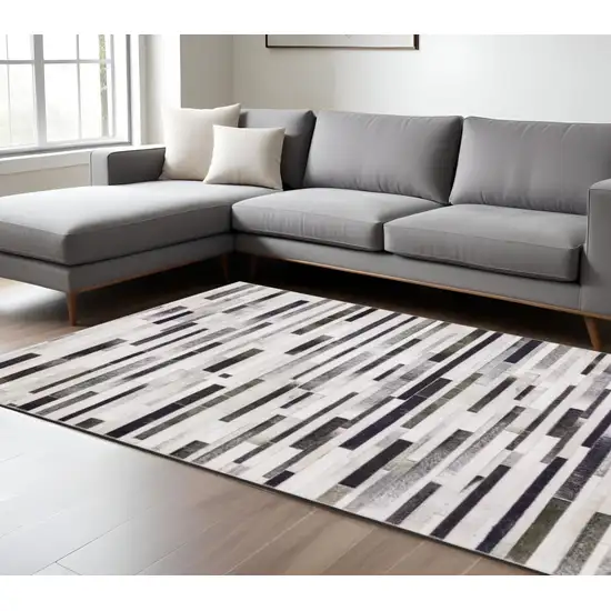 Gray And Charcoal Geometric Area Rug Photo 1