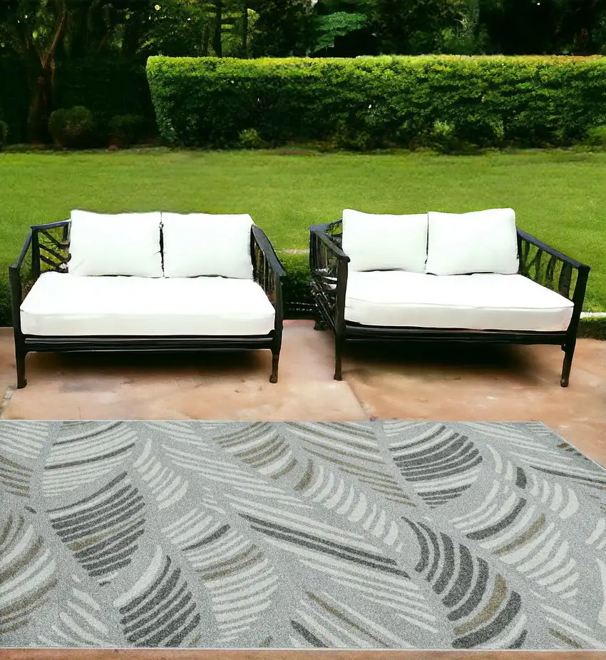 7' X 9' Grey Feather Pattern Indoor Outdoor Area Rug Photo 1