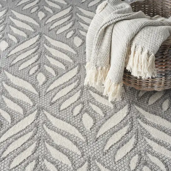 Gray Floral Non Skid Indoor Outdoor Area Rug Photo 9