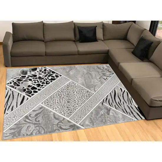 Grey Geometric Power Loom Stain Resistant Area Rug Photo 1