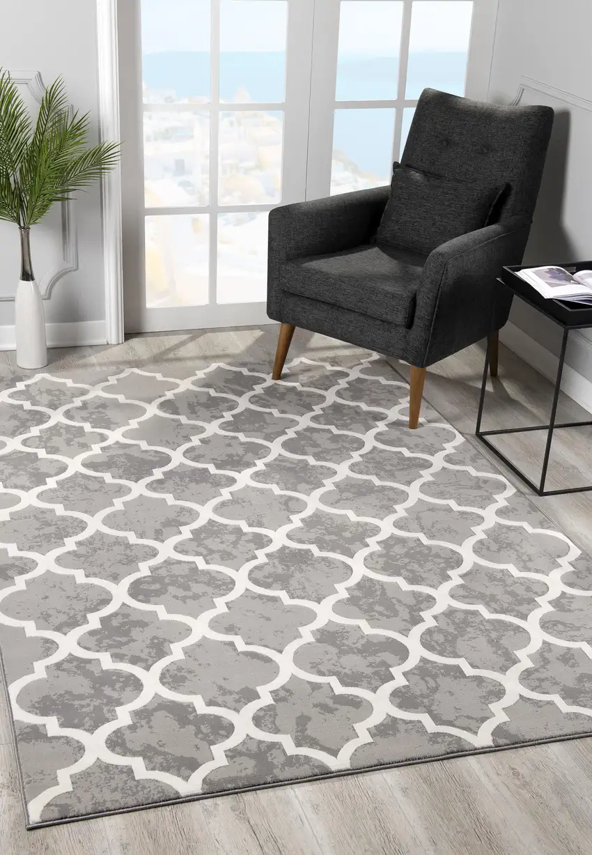 Grey Geometric Power Loom Stain Resistant Area Rug Photo 1