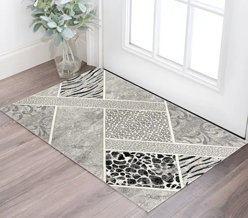 Grey Geometric Power Loom Stain Resistant Area Rug Photo 1