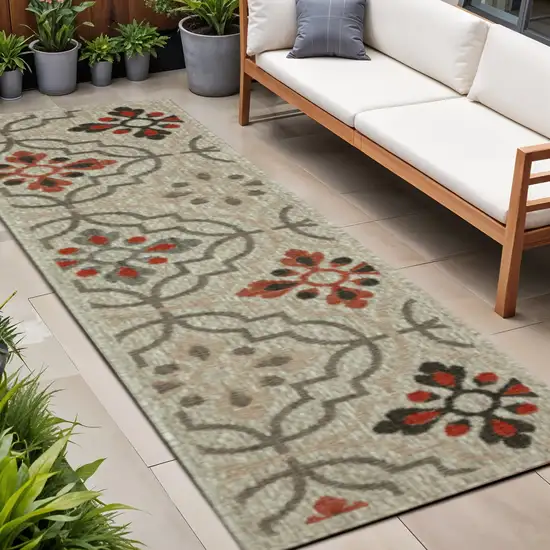 Gray Geometric Stain Resistant Indoor Outdoor Area Rug Photo 1
