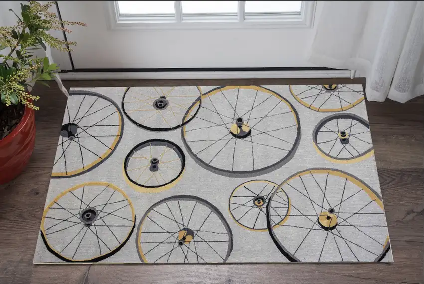 2'X4' Grey Hand Hooked Wheels Indoor Accent Rug Photo 1
