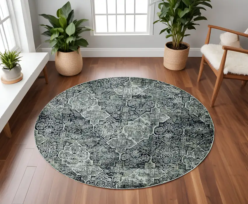 8' Gray Quatrefoil Round Rug Photo 1