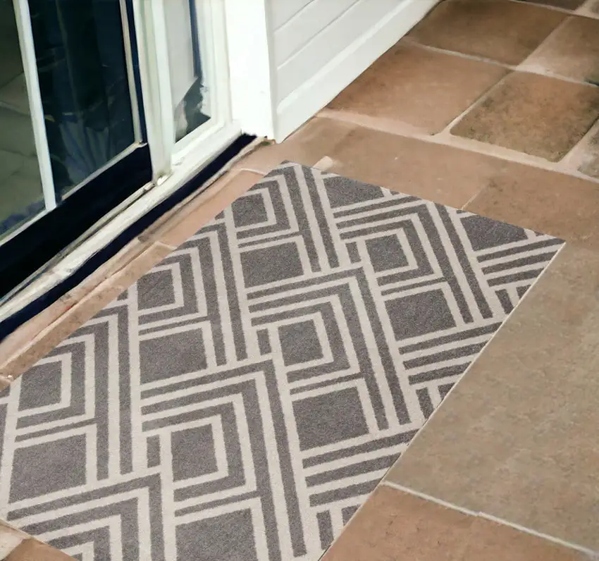 2'X4' Grey Machine Woven Uv Treated Geometric Indoor Outdoor Accent Rug Photo 1
