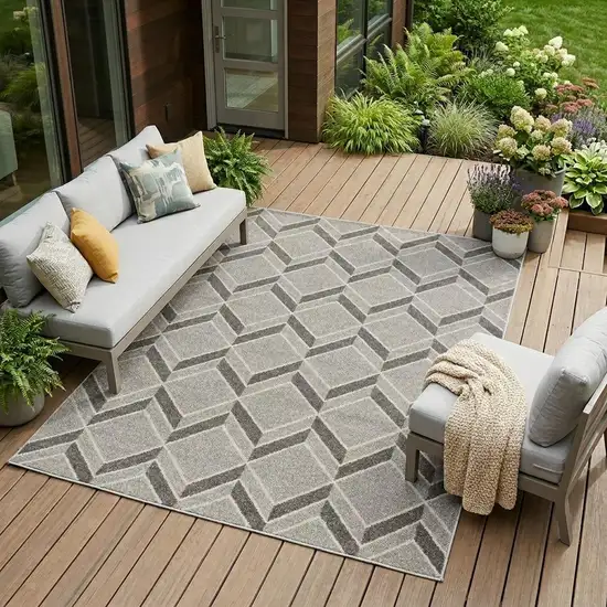 Gray Geometric Indoor Outdoor Area Rug Photo 1