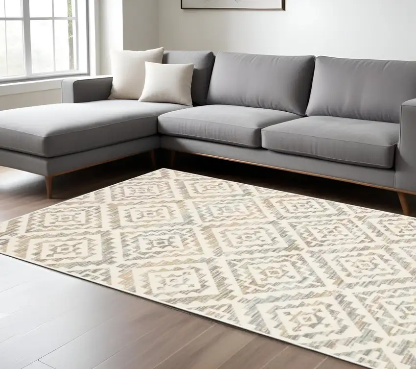 Gray Geometric Power Loom Area Rug Photo 1