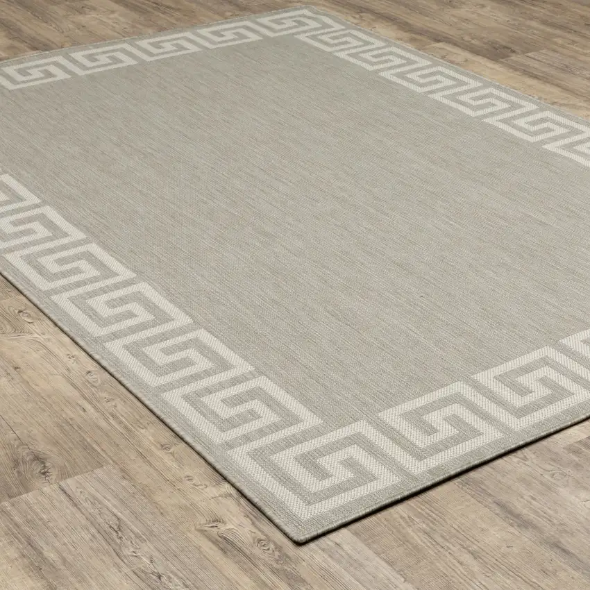 Grey Stain Resistant Indoor Outdoor Area Rug Photo 6