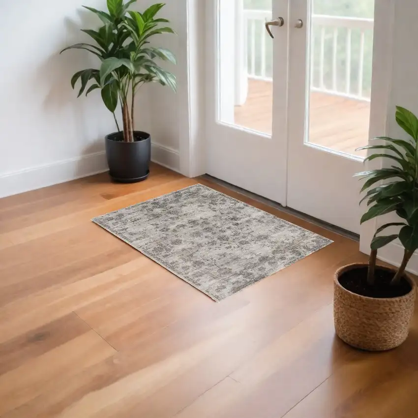 39 X 63 Grey Viscose Rug Photo 1