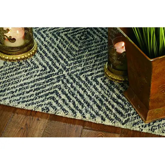 Grey or  Black Wool Rug Photo 4