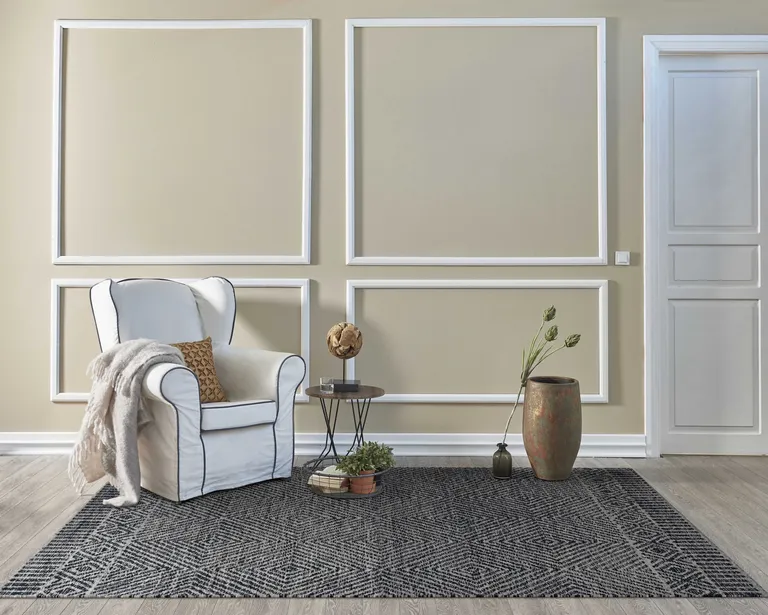 Grey or  Black Wool Rug Photo 5