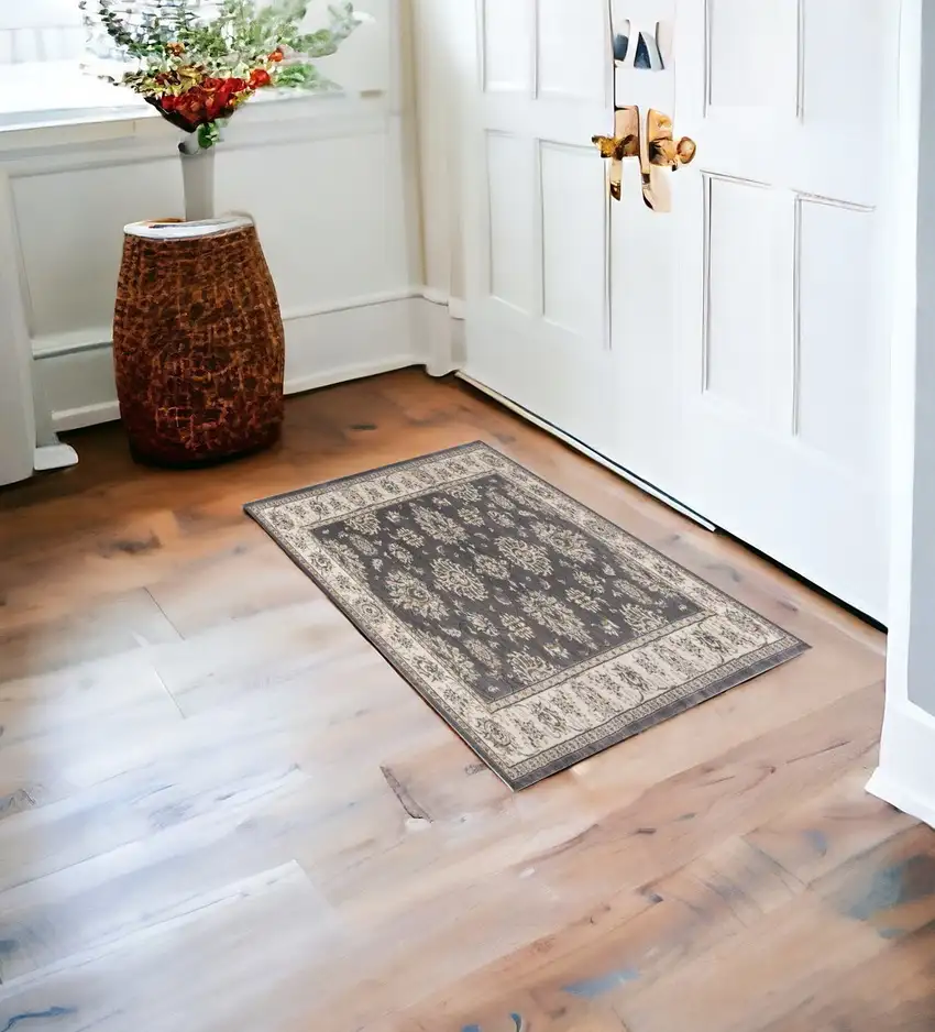 Grey Or Ivory Polypropylene Area Rug Photo 1