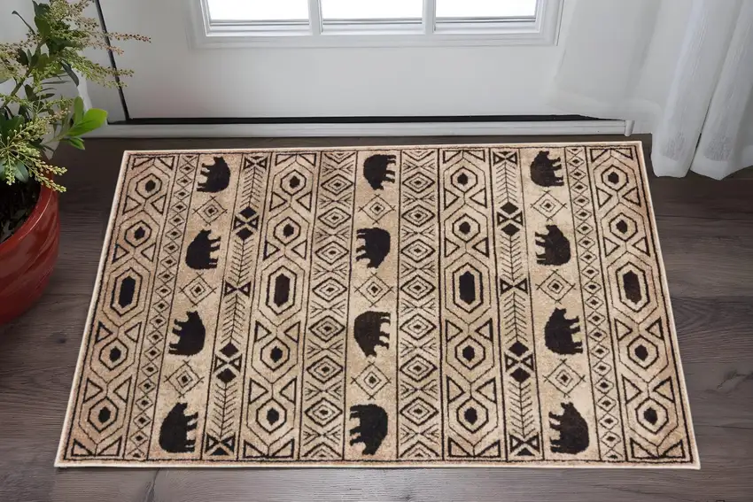 Ivory And Black Southwestern Power Loom Stain Resistant Area Rug Photo 1