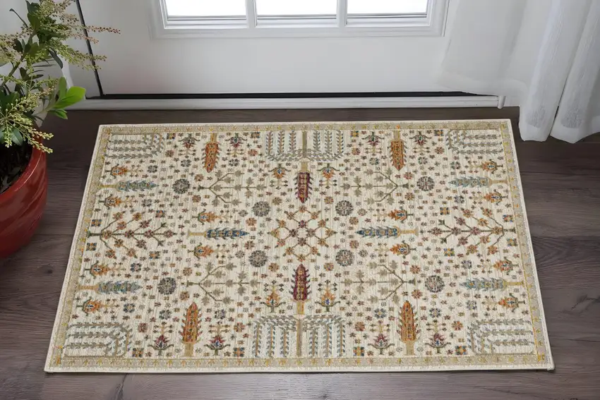 Ivory And Gold Oriental Area Rug Photo 1