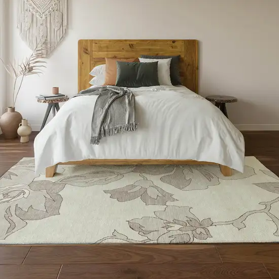 Ivory And Gray Floral Washable Area Rug With UV Protection Photo 6