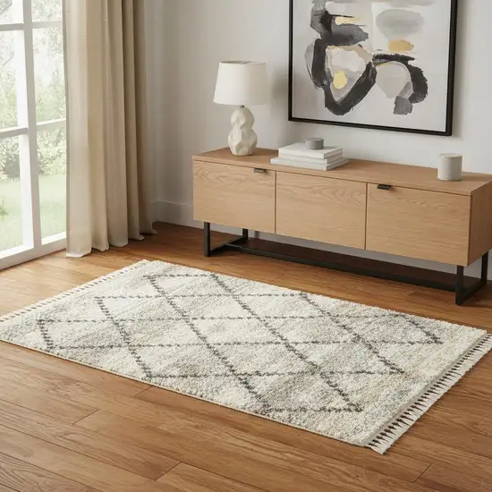 Ivory And Gray Geometric Shag Non Skid Area Rug With Fringe Photo 1