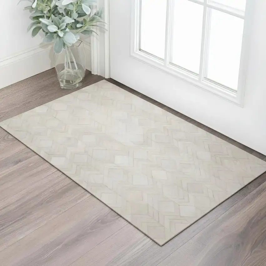 Ivory And Gray Geometric Washable Area Rug With UV Protection Photo 1