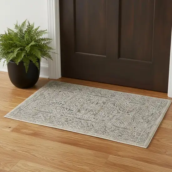 Ivory And Gray Medallion Distressed Area Rug With Fringe Photo 1